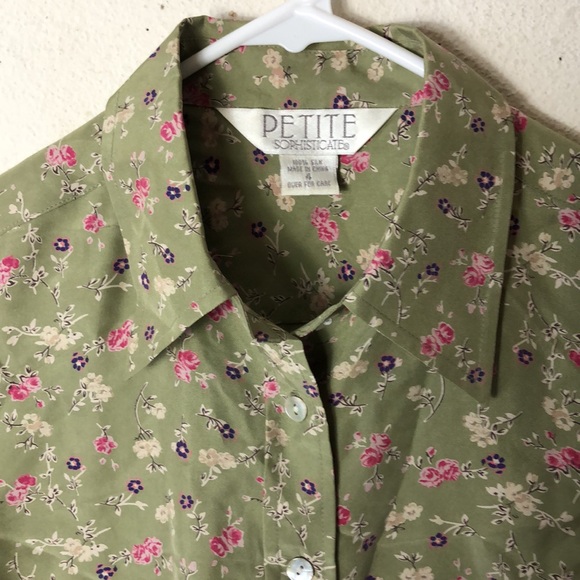 🔥HP🔥. Vintage Petite SILK sophisticate button up.    4 - Picture 1 of 7